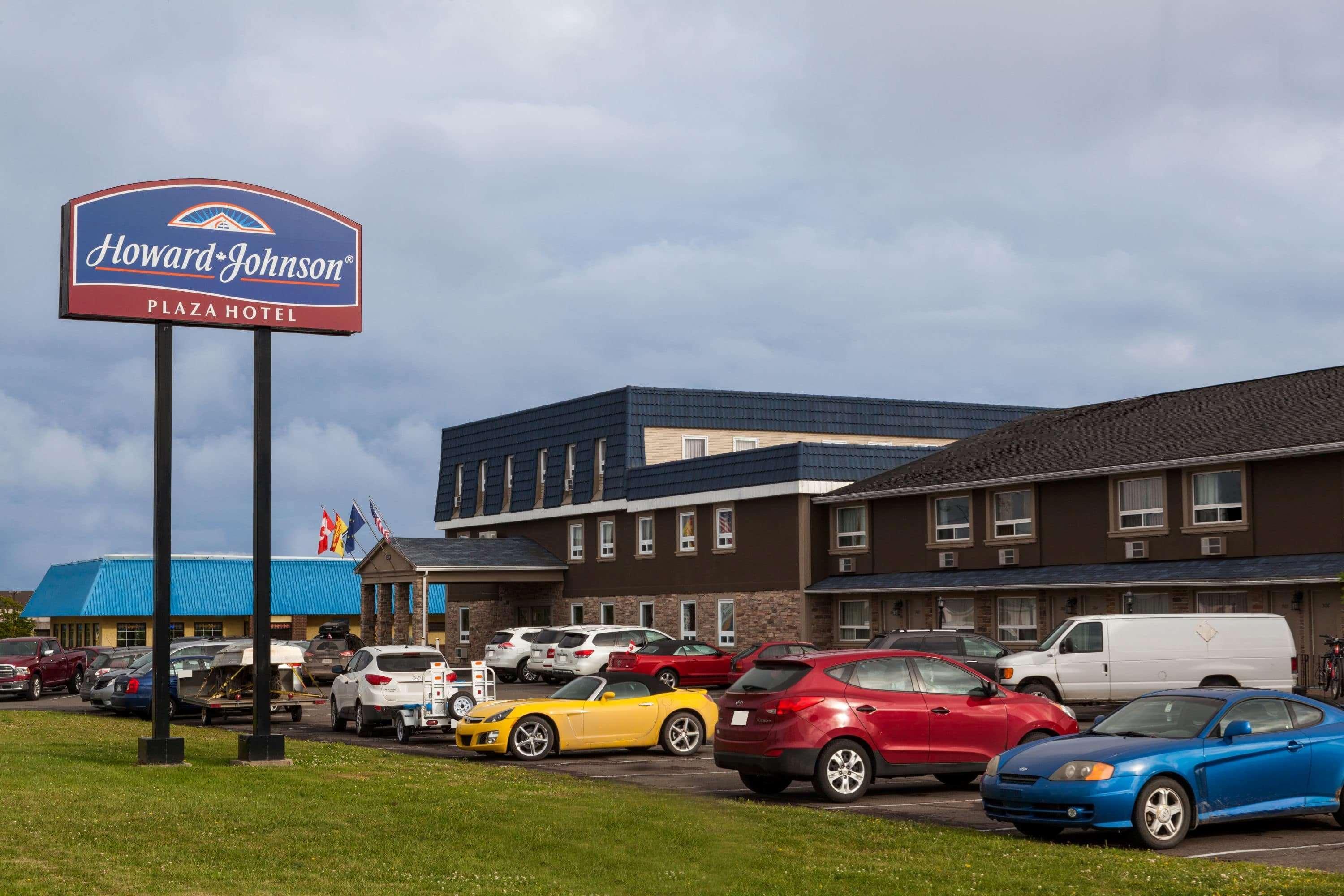 Days Inn By Wyndham Фредериктон Экстерьер фото