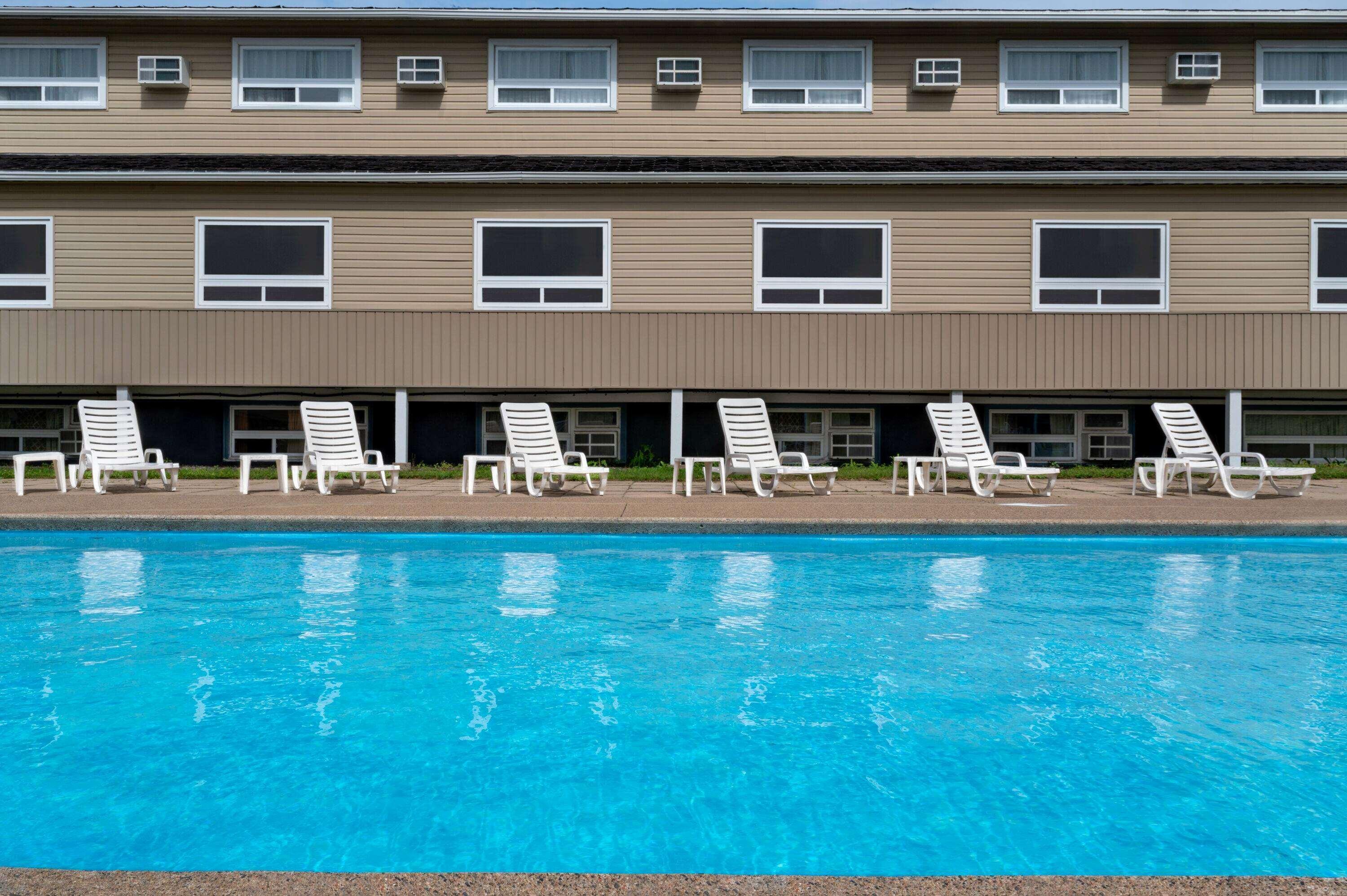 Days Inn By Wyndham Фредериктон Экстерьер фото